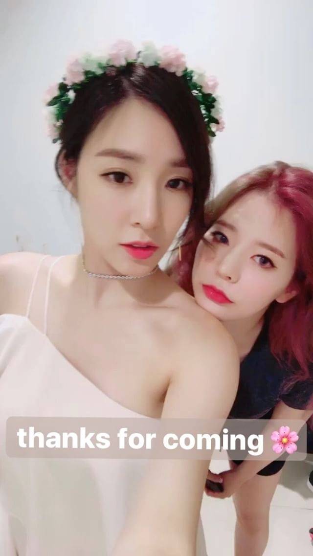 少女时代 黄美英tiffany李顺圭sunny