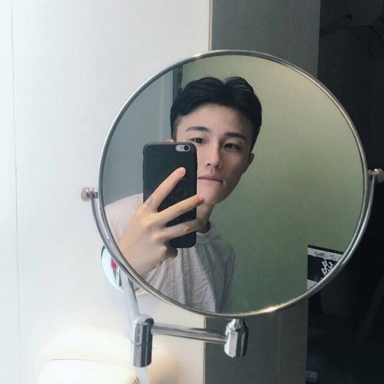 ♡七安 男头
from.眉心有颗美人痣