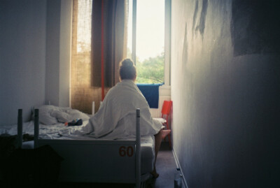 爱的反面不是仇恨，而是漠不关心。