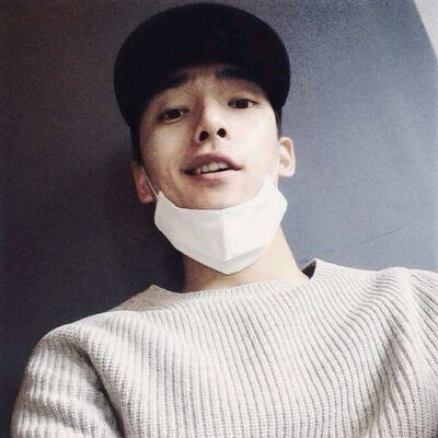 ♡七安 男头
from.眉心有颗美人痣