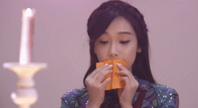 郑秀妍动图自截抱图留赞。