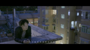 陈奕迅「谁来剪月光」截图。