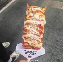 韩国街头热卖的MONSTER HOT DOG 芝士热狗 ​​​​