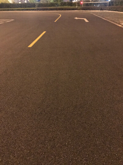 人生没那么多直道，也没有那么多如意。转弯是为了调整方向，更好的向前奔去直到与你相遇