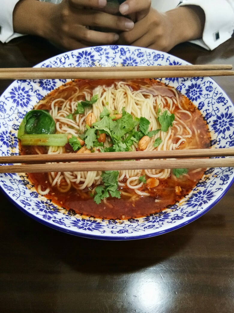 重庆小面 徐州宣武市场附近
又辣又麻 特别好吃