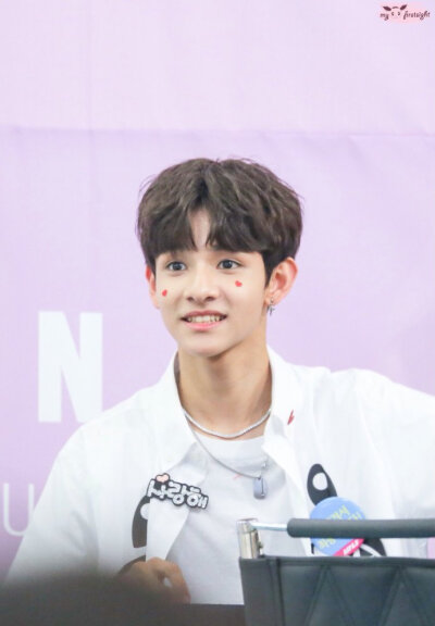 #金samuel# #金samuel0802出道粗卡# 170812 签售饭拍高清4p cr.myfirstsight117早呀小可爱 ​​​​