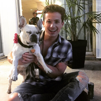 断眉 Charlie Puth 查理普斯