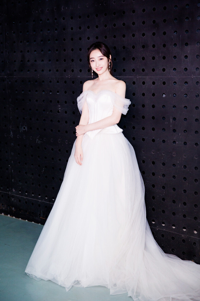 蒋梦婕亮相红毯