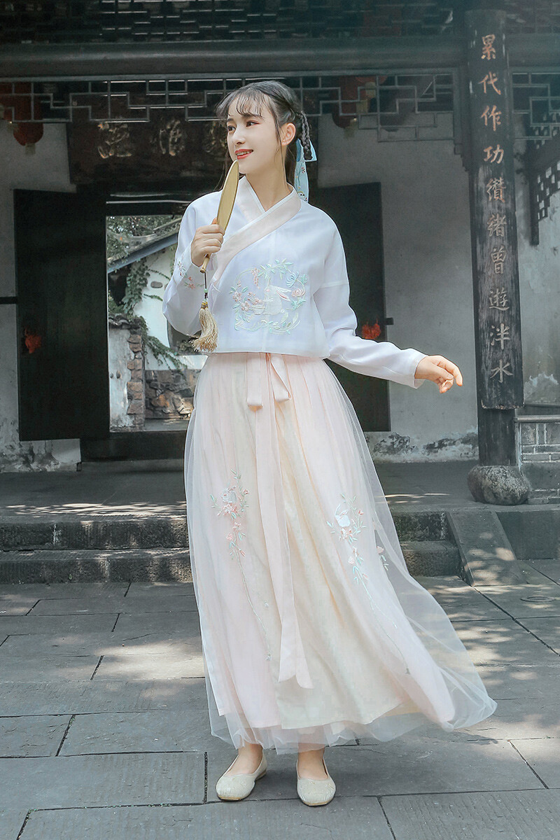 钟灵记原创【月夕】汉元素改良汉服袄裙兔绣花日常春夏秋非古装女