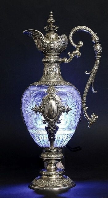一百年前设计制作的镶银玻璃葡萄酒壶，简直美爆了！ #素材推荐# ​​​​