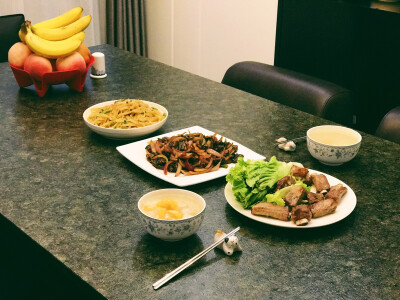 #homemade dinner#
洋葱鳝背
山黑猪肋
辣炒豆丝