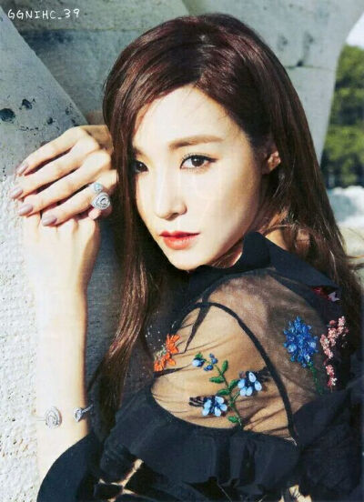 ELLE HK 2016年10月号 黄美英 Tiffany