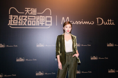 阚清子 现身MassimoDutti 亚洲首秀现场