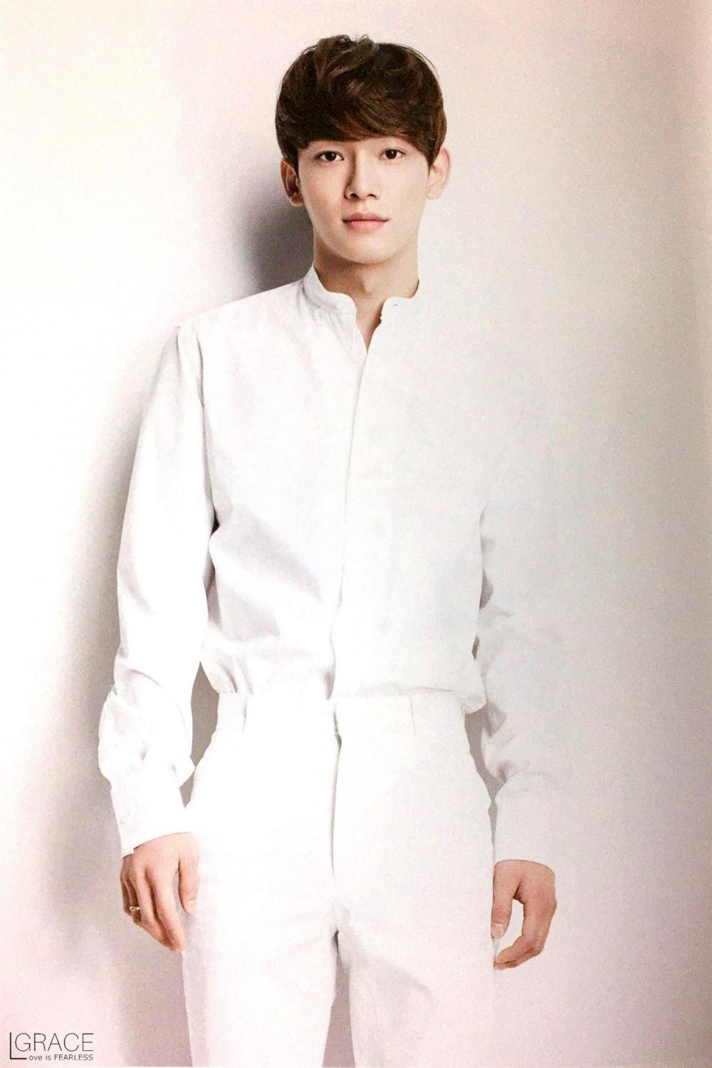 EXO MCM 限量photbook 扫图――CHEN