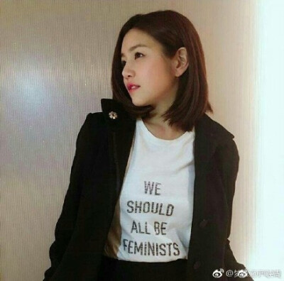 李小璐刘亦菲明星同款女权主义打底字母印花宽松百搭短袖棉T恤女