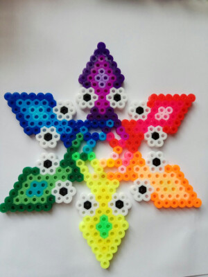 漫漫的图纸  很漂亮的拼豆