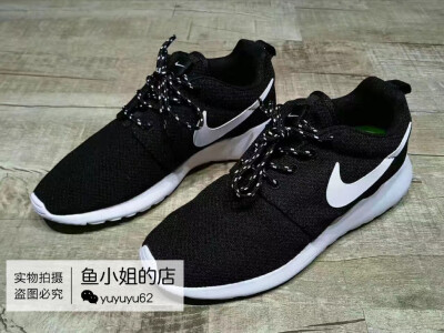 nike roshe run 小run
尺码：35 36 36.5 37.5 38 38.5 39 40 40.5 41 42 42.5 43 44 44.5 实拍！