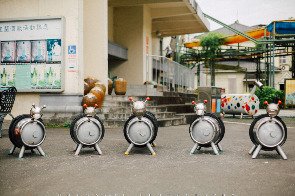 台湾一场雨下了三四天
摄影：洪小漩
出镜：咱俩
故事曲折，我的天呐。