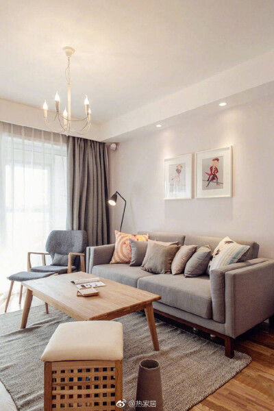 暖色调灯光更显温馨