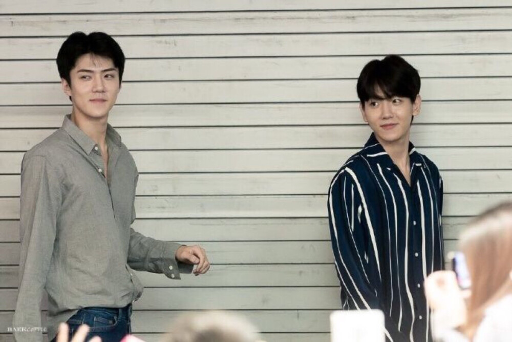 吴世勋 EXO SE HUN 边伯贤 BEAKHYUN 勋白