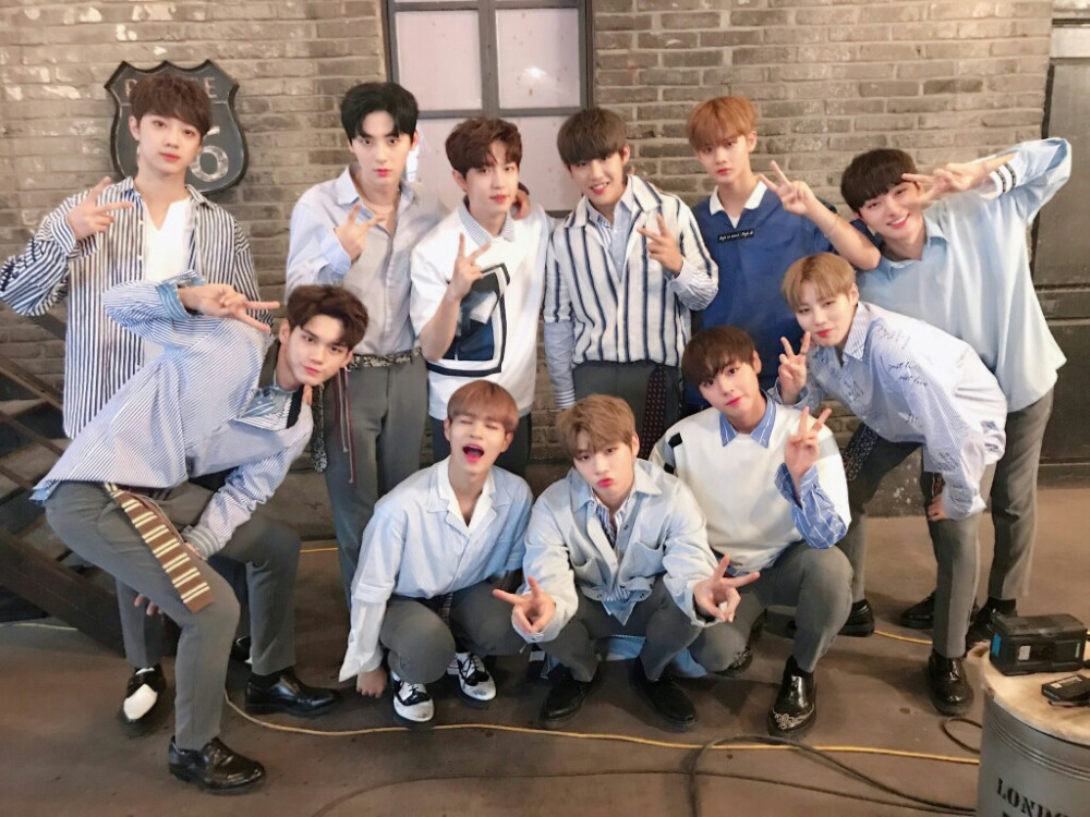 男版produce101 wanna·one 赖冠霖 朴志训 河成云 李大辉 尹智圣