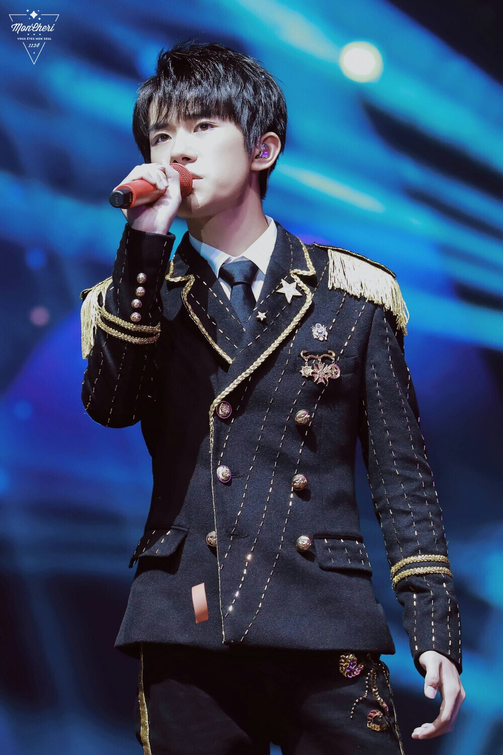 #易烊千玺 #TFBOYS 四周年南京演唱会 高清 帅气 舞蹈担当易烊千玺