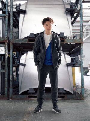 陈奕迅。阿迪达斯找你算是找对人了。