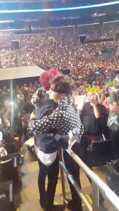 ❤️markson❤️
170821 LA KCON
cr：cozyangels