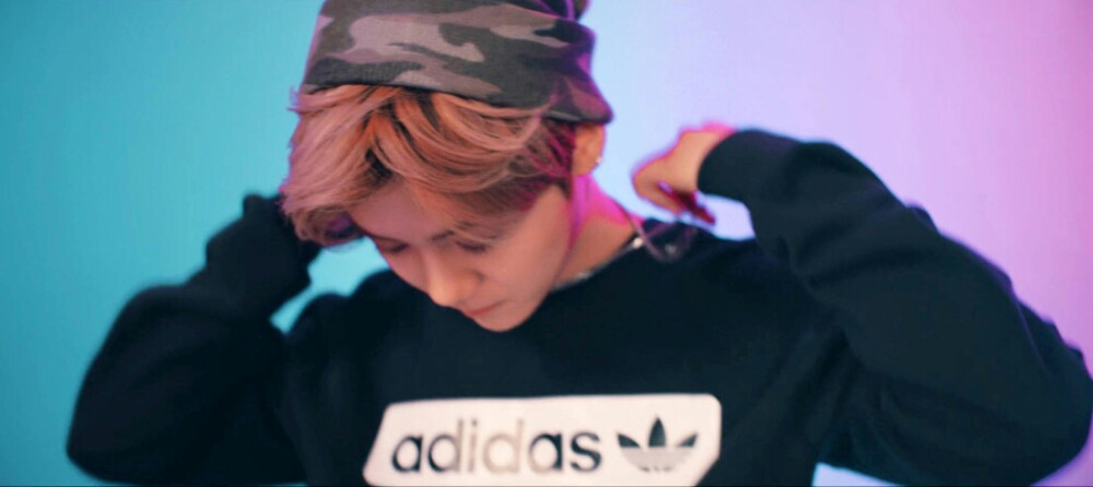 鹿晗 Adidas