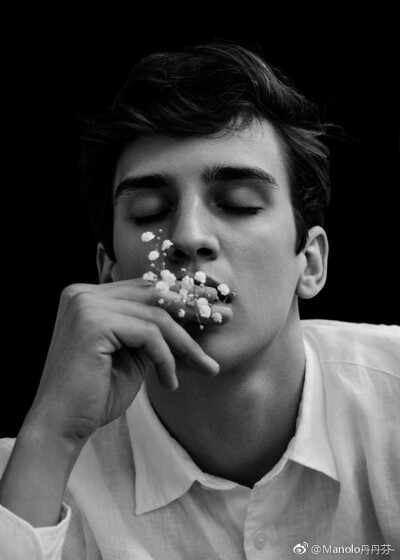 花和男人，出处见水印