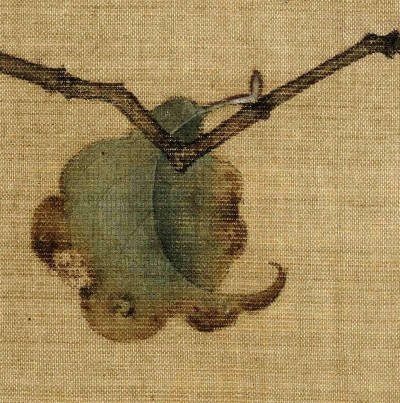 #宋画撷珍# 《果熟来禽图》页，南宋，林椿作，故宫博物院藏
图中木叶的枯萎、残损、锈斑，果子上被虫儿叮咬的痕迹细节，体现画家高超的写生能力。在构图上采取稳定的三角形，删繁就简，树叶错落有致，连阴、阳面、叶…