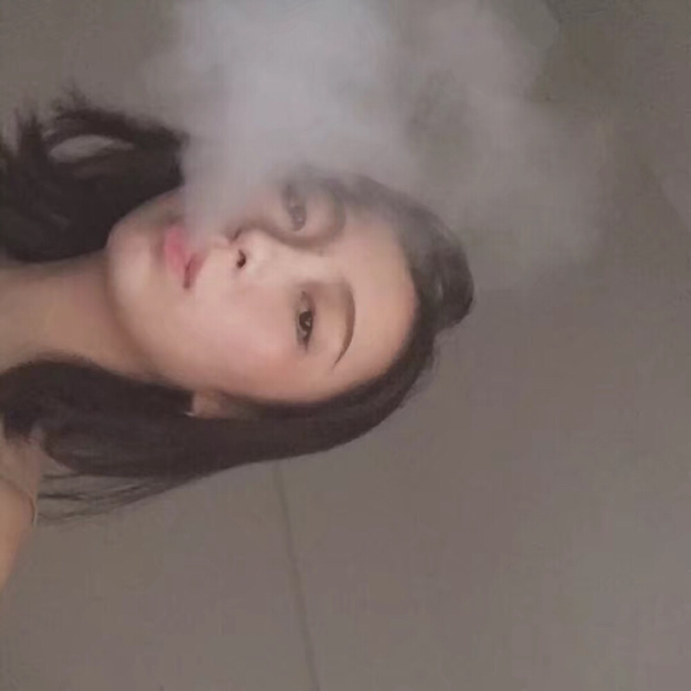 乐哥_ 酷酷的头像 女头