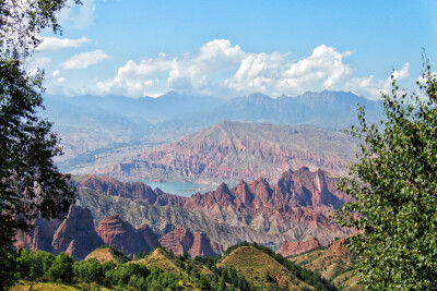 坎布拉红土山 近似丹霞地貌