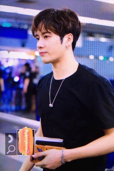 王嘉尔jackson