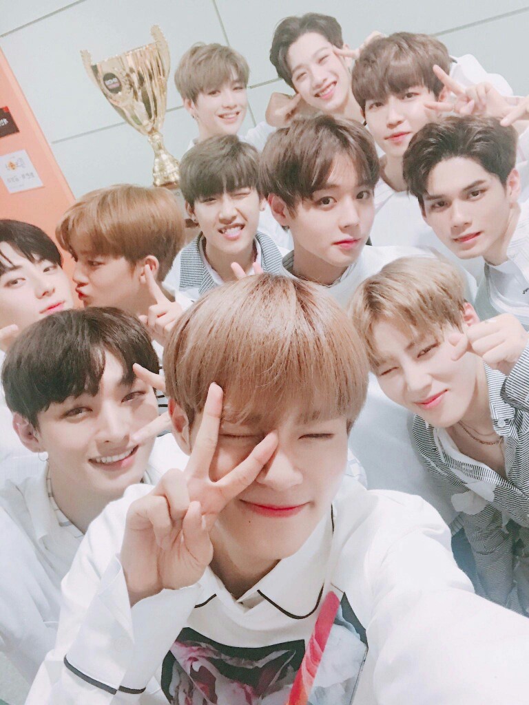 wannaone