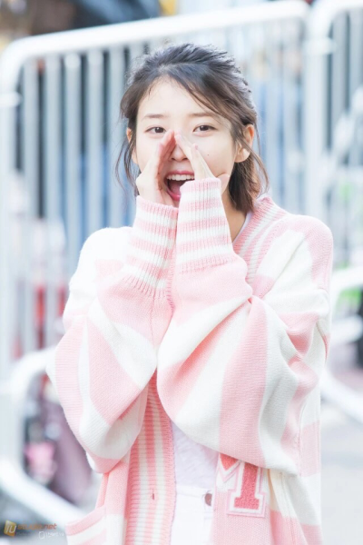 IU。
