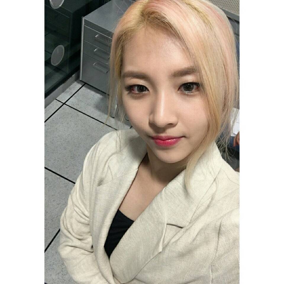 kard 全智雨(全志佑) jiwoo