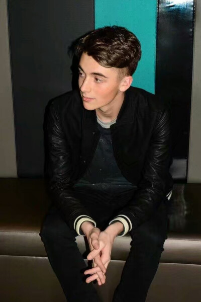 灰森 Greyson Chance