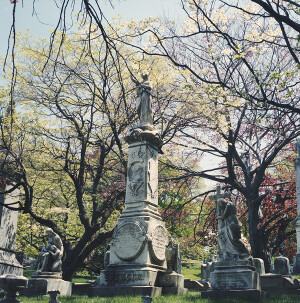 纽约绿茵公墓