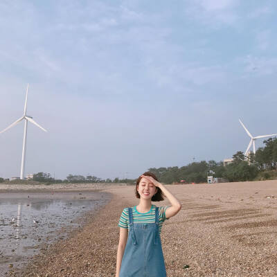 ins：pp__swan
参演韩剧学校2017的小姐姐 超喜欢她