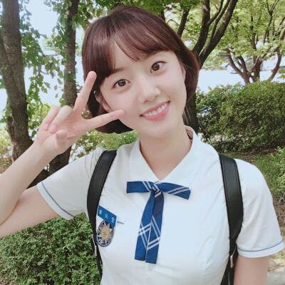 ins：pp__swan
参演韩剧学校2017的小姐姐 超喜欢她