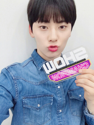黄旼炫 WANNA·ONE 男版Produce101 