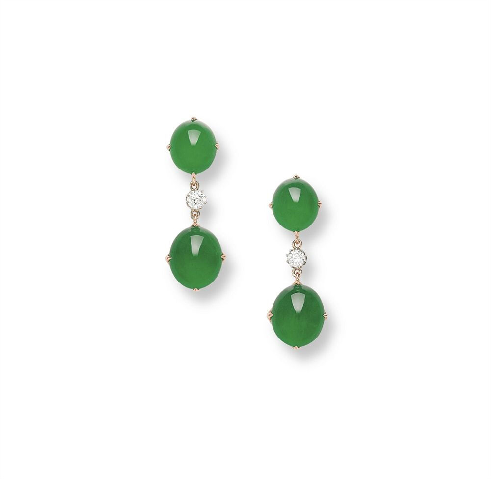 估价：HKD 300,000-500,000
成交价：-
材质：PAIR OF JADEITE AND DIAMOND EAR PENDANTS
公司：佳士得香港有限公司
拍卖会：HK佳士得 2009春季拍卖会
专?。褐楸︳浯?成交额：22,610.41 万元 成交率：88.79%