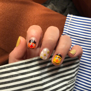 芝麻街彩绘美甲