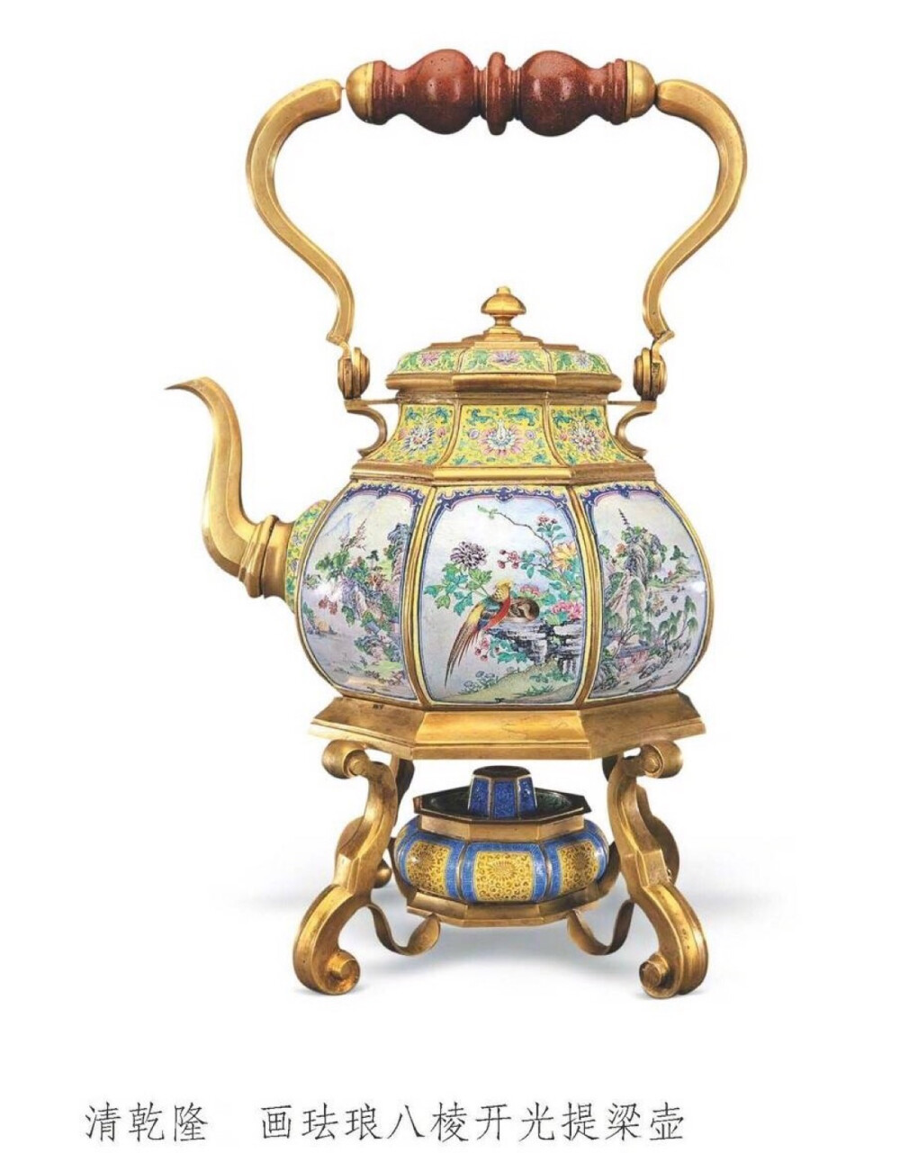 它虽仿西洋式样的器物造型,但八面开光内相间排列的设色山水和花鸟图