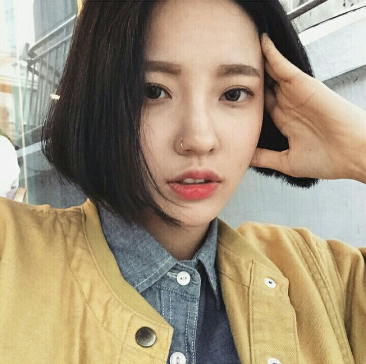 @郑敏 ins： fuzno 女头