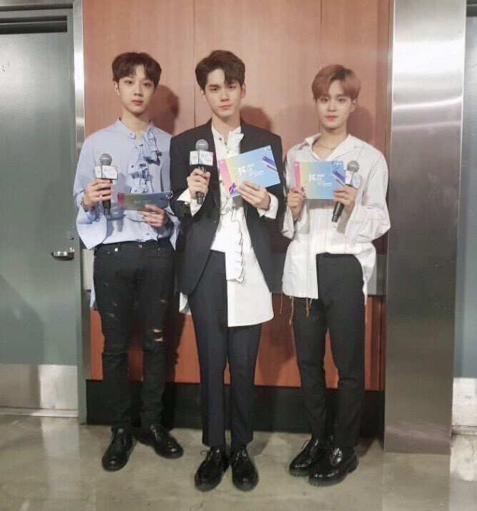 男版produce101wannaone赖冠霖李大辉邕圣佑crlogo