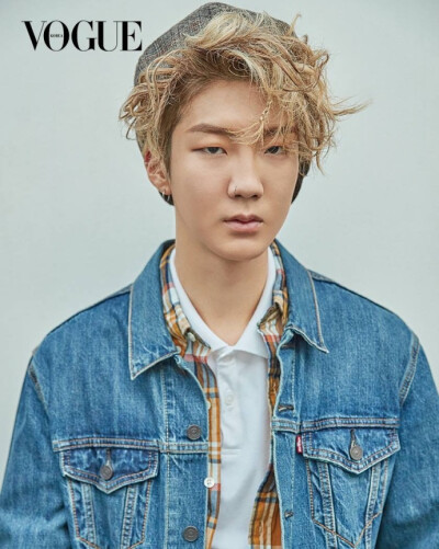 #WINNER#【消息】Levi's官方脸书账号更新相关：VOGUE KOREA 9月刊中展现的WINNER的DENIM LOOKLives的“style流行文书”从#宋旻浩#到#WINNER#！以机车夹克来展现每个人不同风格的WINNER成员们 #LiveInLevis##Levis_Ko…