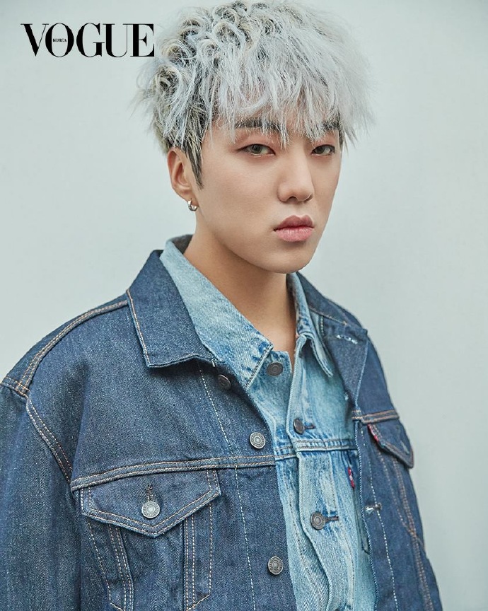 #WINNER#【消息】Levi's官方脸书账号更新相关：VOGUE KOREA 9月刊中展现的WINNER的DENIM LOOKLives的“style流行文书”从#宋旻浩#到#WINNER#！以机车夹克来展现每个人不同风格的WINNER成员们 #LiveInLevis##Levis_Korea##Levis##WINNER##MINO#（翻译：岛宝宝）【储蓄罐O网页链接 】 ​ ​​​​...展开全文c