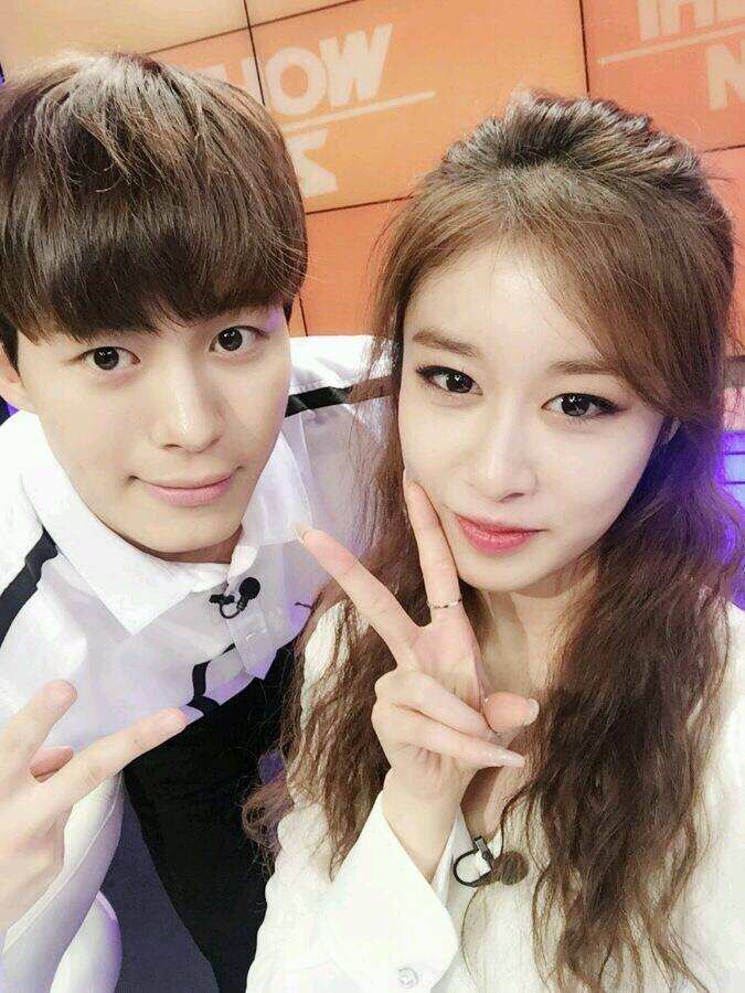 HONGBIN 李弘彬 JIYEON 朴智妍